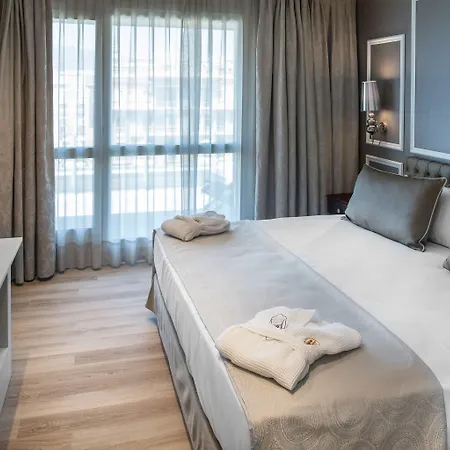 كاتالونيا باسيج دي غراسيا 4* سوب 4*